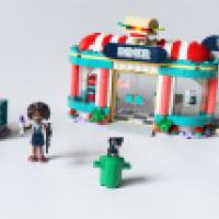 Bistro v centre mestečka Heartlake